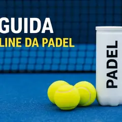 Guida alle palline da padel: tre palline gialle e un tubetto con la scritta "PADEL" su un campo blu.