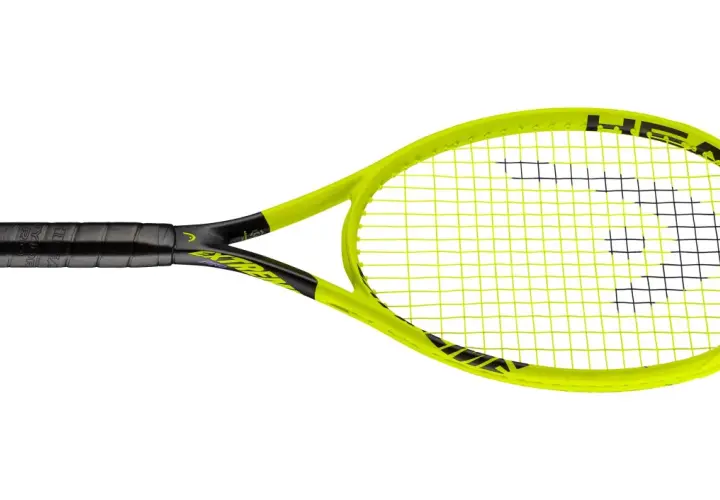Racchetta da tennis HEAD Extreme Pro, ideale per chi cerca potenza e controllo. La recensione evidenzia la sua maneggevolezza.