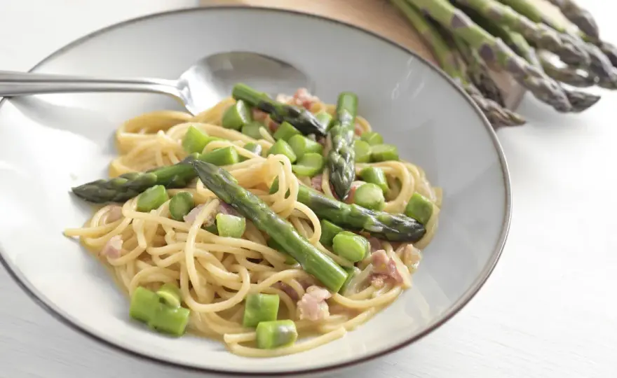 Pasta asparagi e speck perfetta - Cremosa, veloce e senza errori
