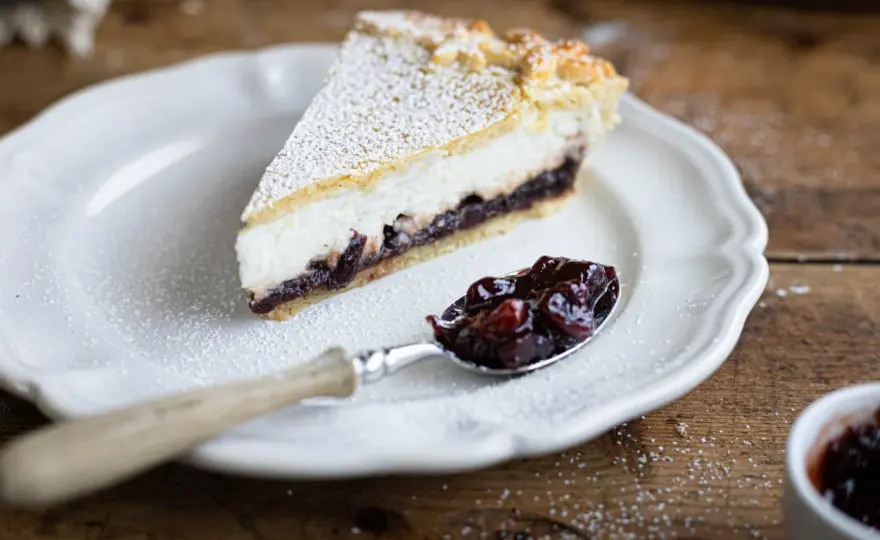 Crostata Ricotta e Visciole Perfetta - La Ricetta Senza Errori