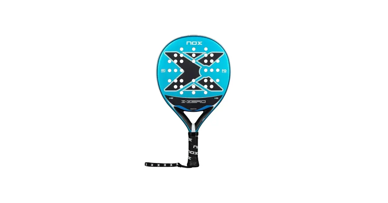 Racchetta da padel blu NOX X-ZERO con design a X nero e fori bianchi. Perfetta per colpi potenti.